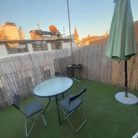 J2 Apartment With Cathedral Views From Terrace Sevilla Exterior foto